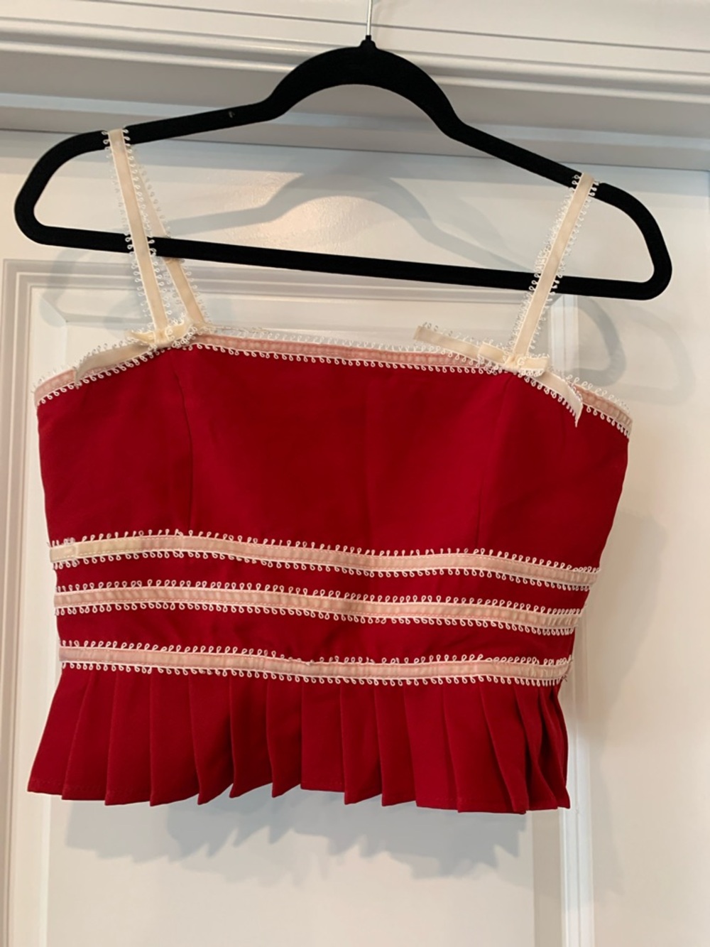 Red Spaghetti Strap Pleated Hem Crop Top S